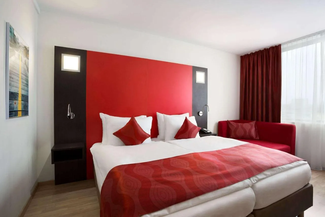 *** Hotel Ramada Encore By Wyndham Geneva Carouge Zwitserland