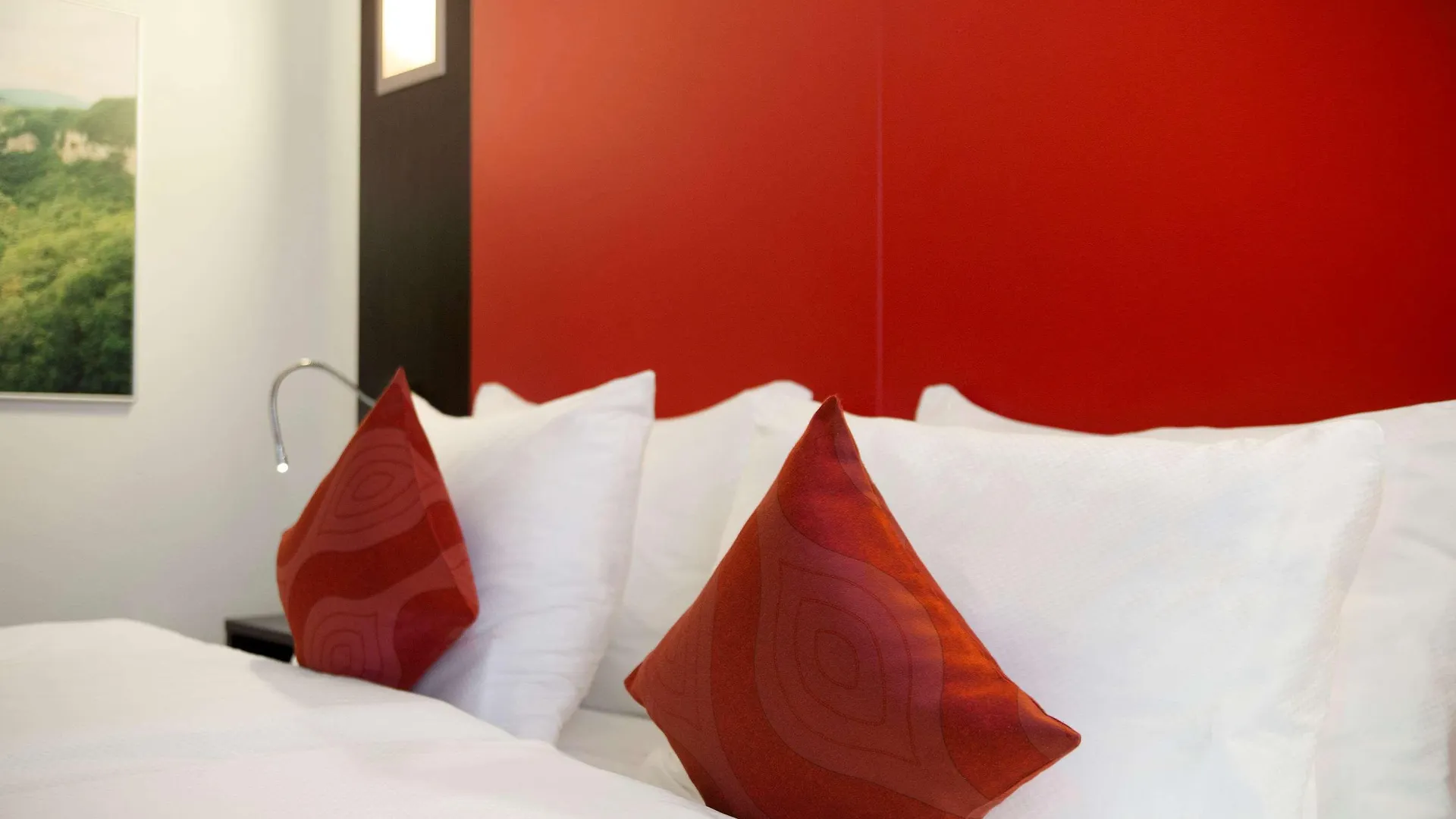Ramada Encore By Wyndham Geneva Carouge Hotel