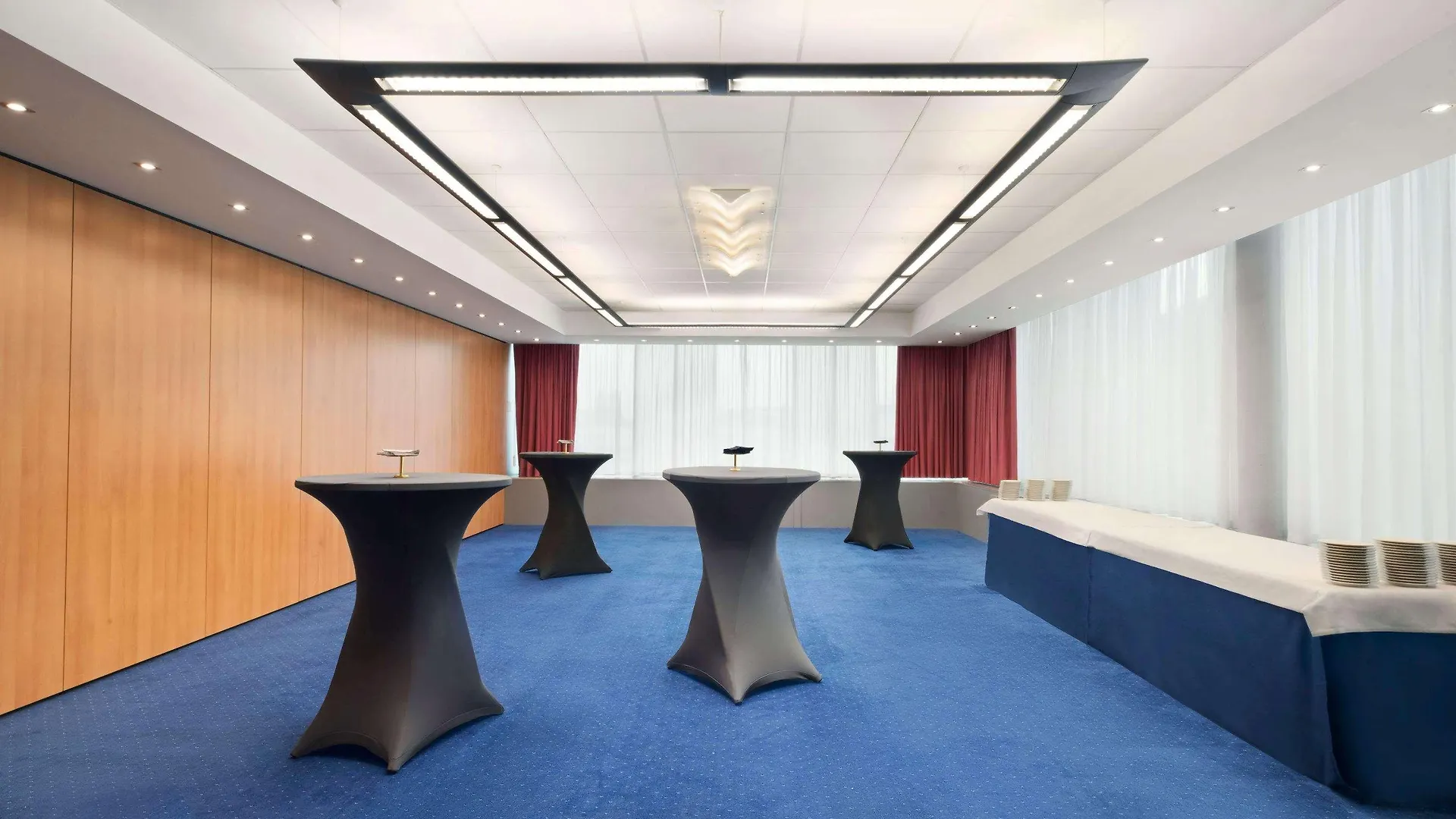 Ramada Encore By Wyndham Geneva Carouge Zwitserland
