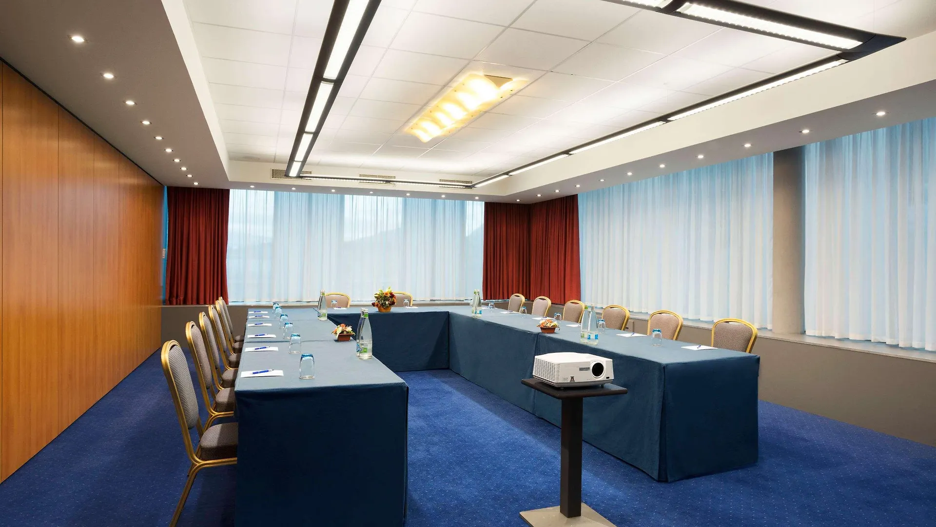 Ramada Encore By Wyndham Geneva Carouge Hotel