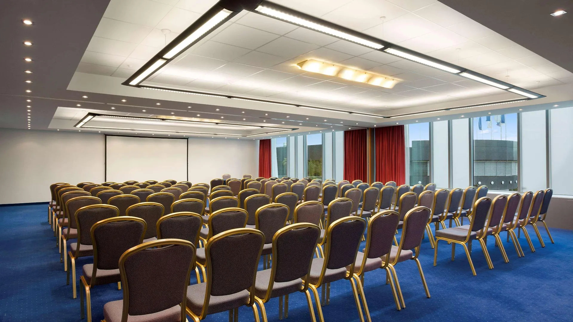 Ramada Encore By Wyndham Geneva Carouge