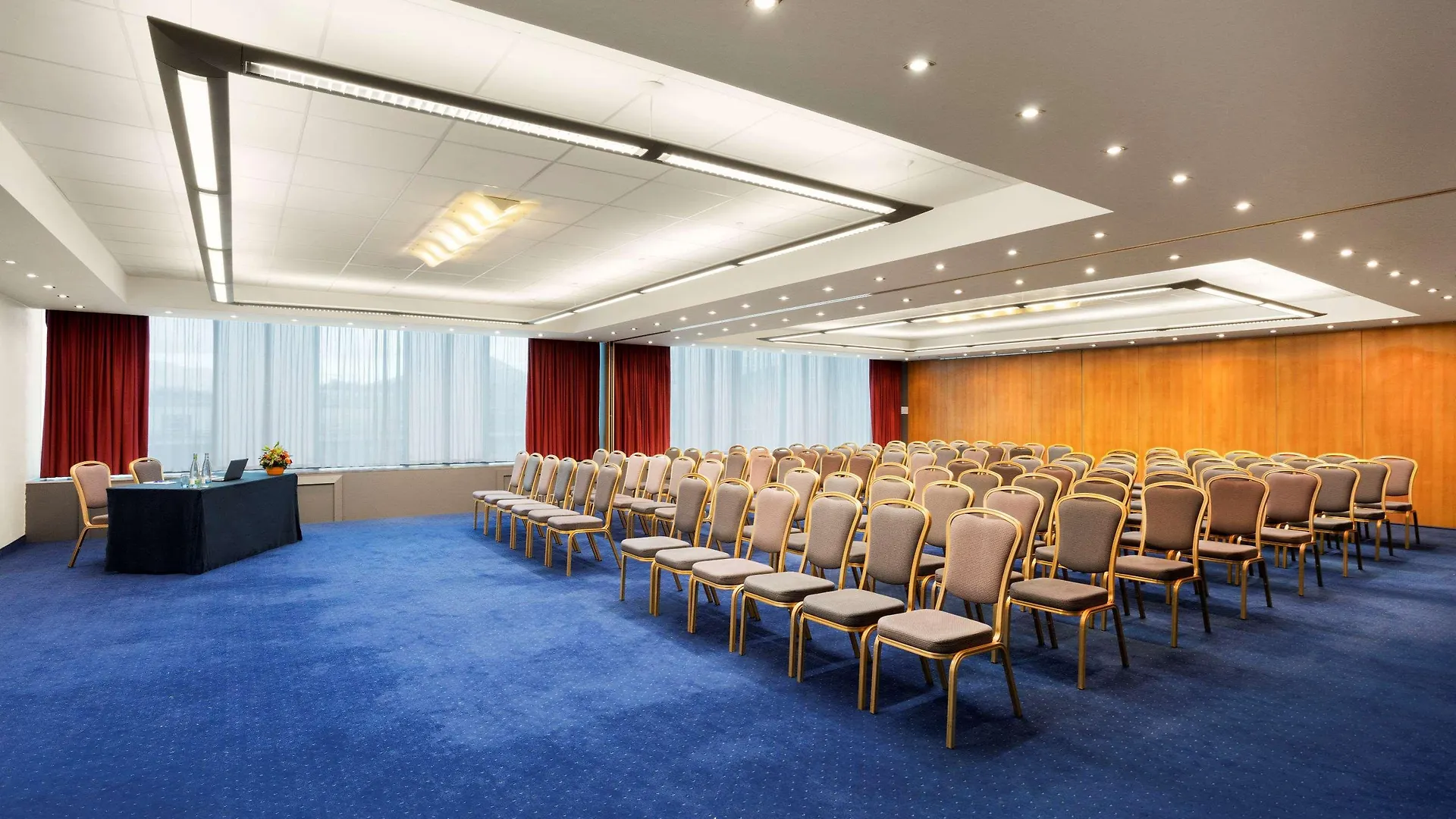 Hotel Ramada Encore By Wyndham Geneva Carouge