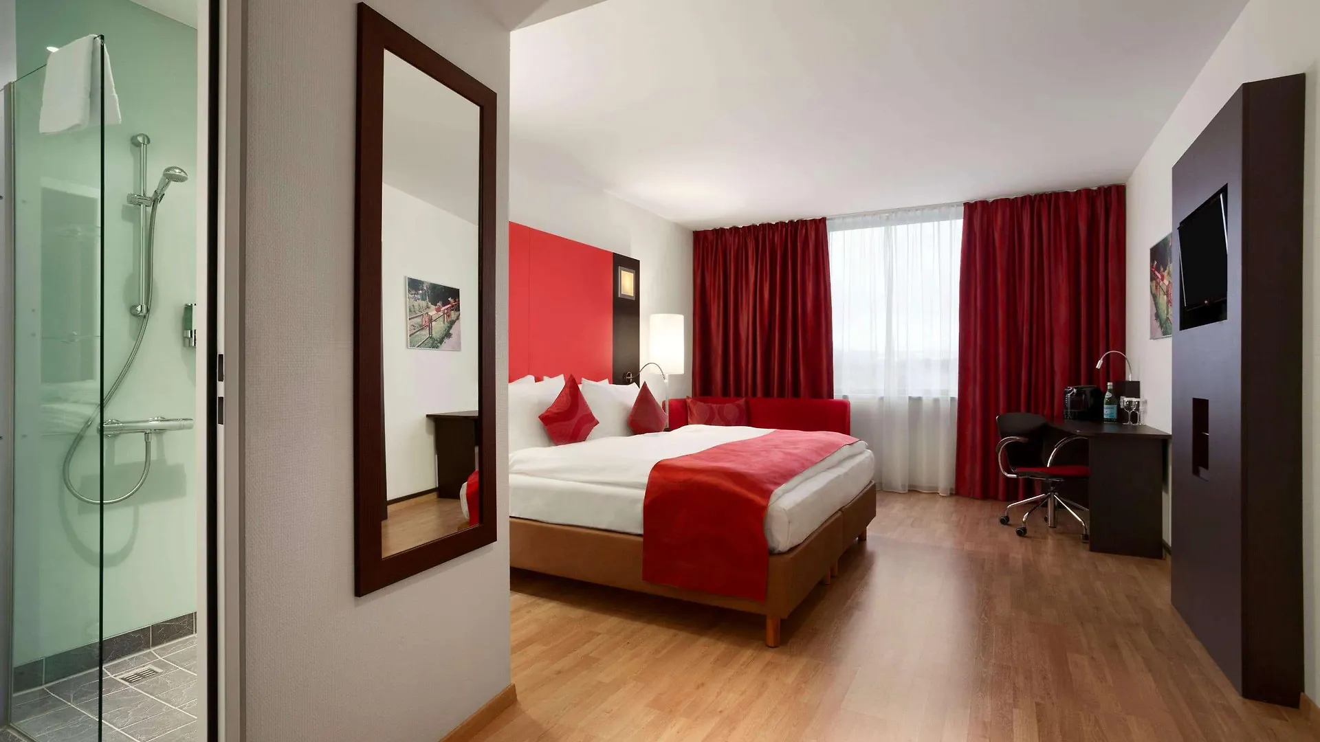 Ramada Encore By Wyndham Geneva Carouge 3*,