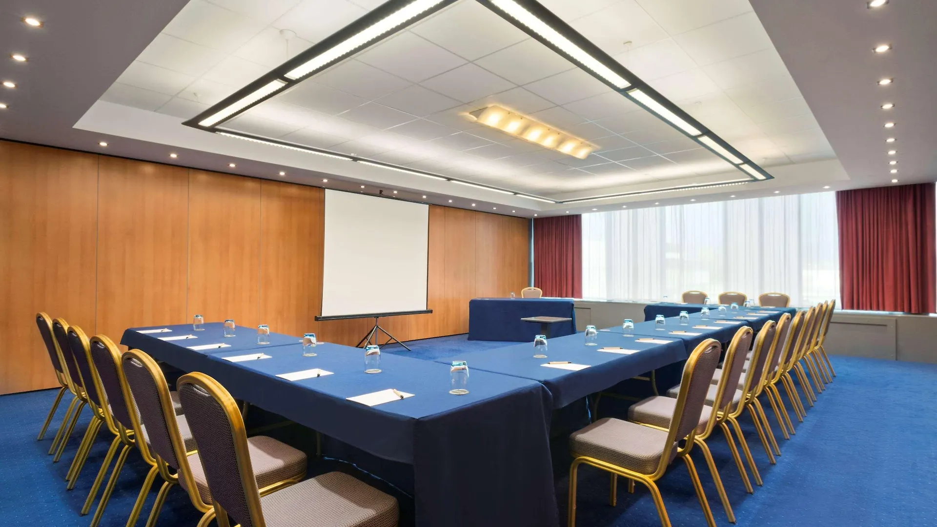 *** Hotel Ramada Encore By Wyndham Geneva Carouge Switzerland