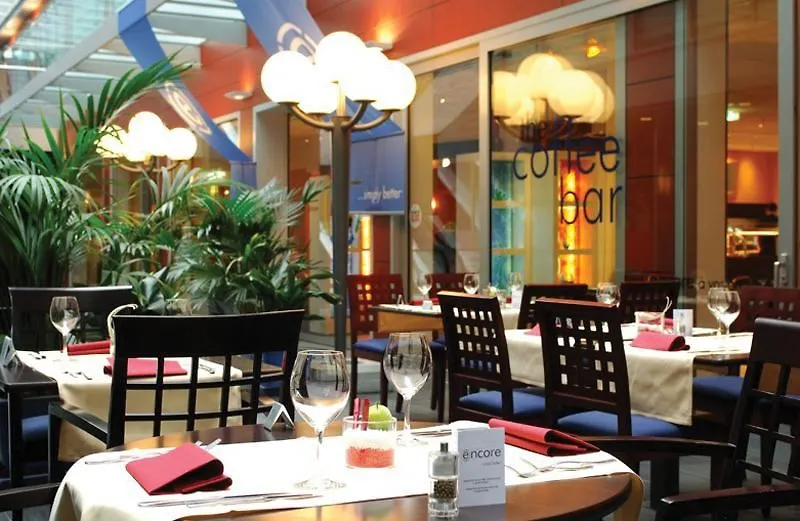 Ramada Encore By Wyndham Geneva Carouge