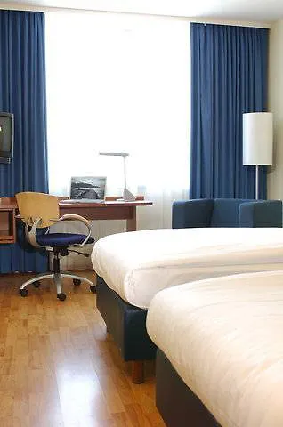 Ramada Encore By Wyndham Geneva Carouge 3*,